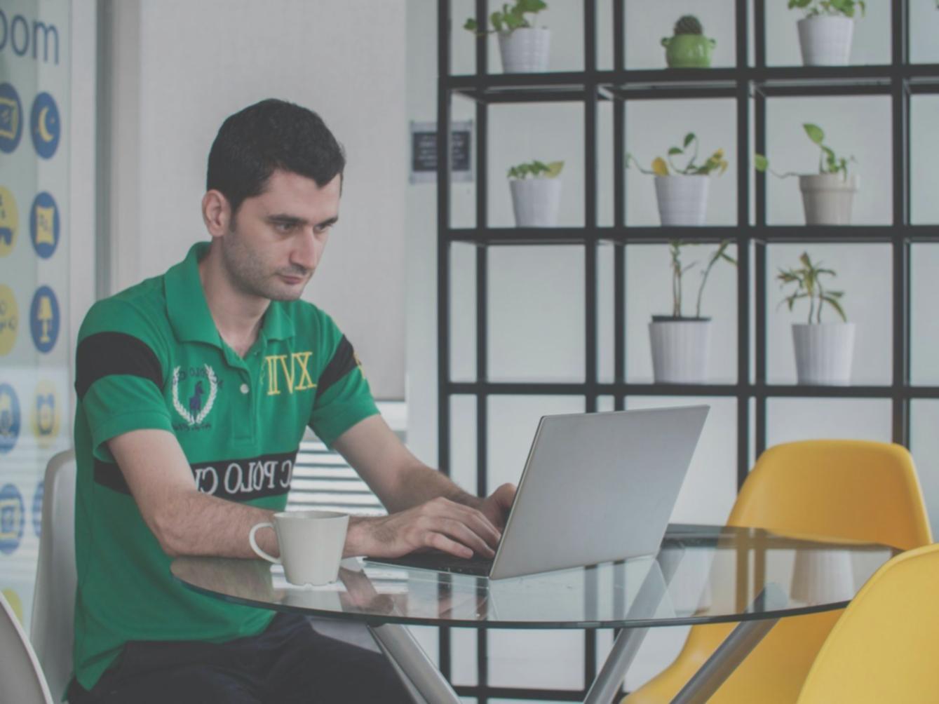 Environnement d'apprentissage collaboratif pour la formation en finances